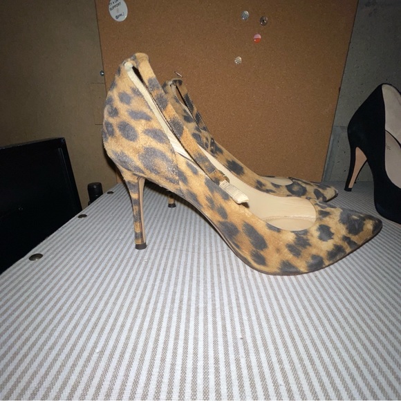 MARION PARKE LEOPARD ANKLE STRAP PUMP - Picture 9 of 10